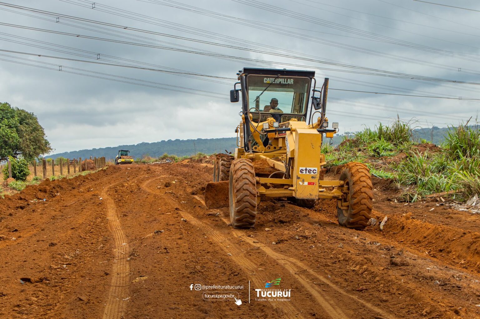 Prefeitura de Tucuruí realiza serviços de terraplenagem no bairro Olga Benário