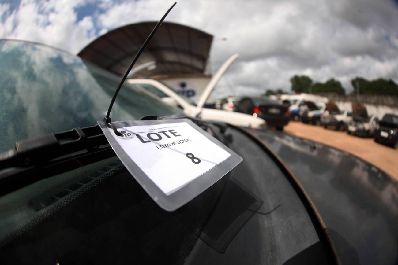 Detran realiza leilão de veículos com lances a partir de R$ 30