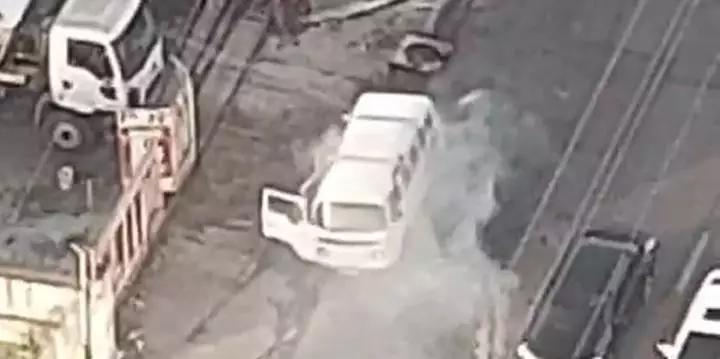 Kombi pega fogo em avenida no Pará