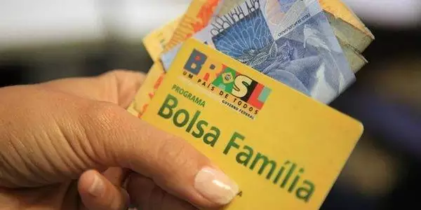 Bolsa Família: Caixa paga beneficiários com NIS de final 5 hoje (23/11)