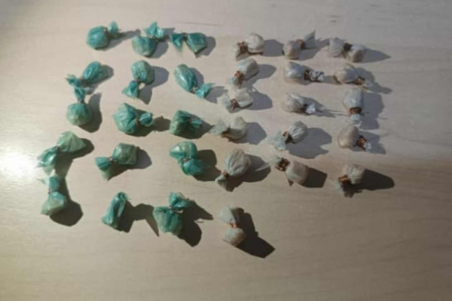 PM apreende adolescente com mais de 30 papelotes de oxi em Tailândia