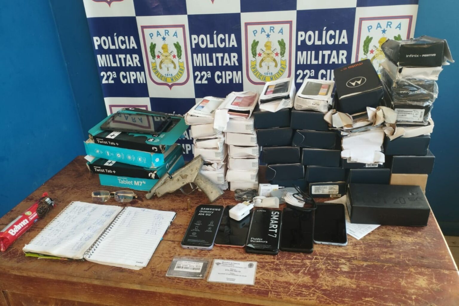 PM apreende arma de fogo e diversos aparelhos eletrônicos no Marajó