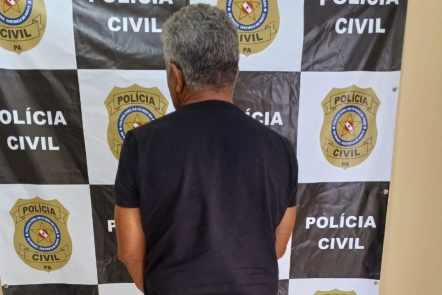 Homem é preso após agredir mulher durante velório no Pará