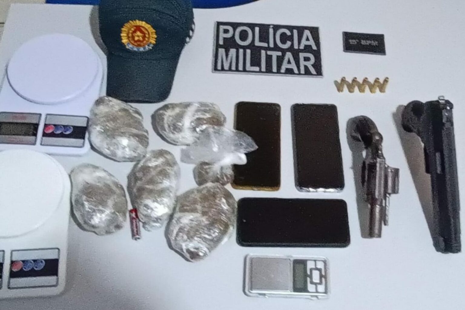 Homem é preso com drogas e arma de fogo em Itaituba