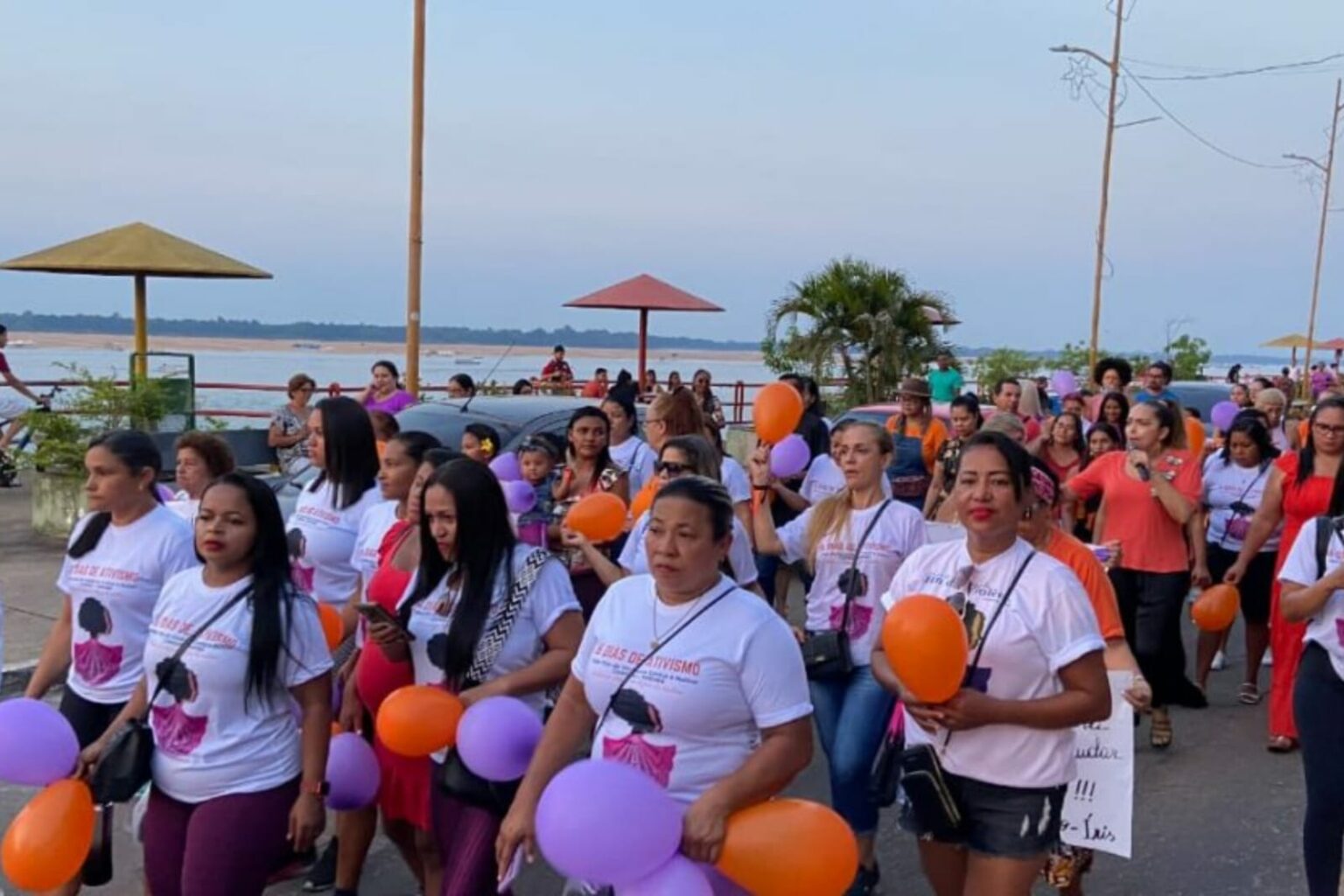 Caminhada marca a luta pelo fim da violência contra as mulheres em Marabá