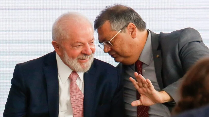 Vídeo: Lula se diz feliz por ter colocado um “ministro comunista” no STF
