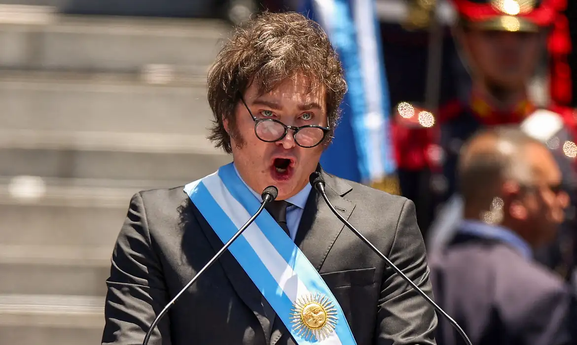 Javier Milei toma posse como presidente da Argentina