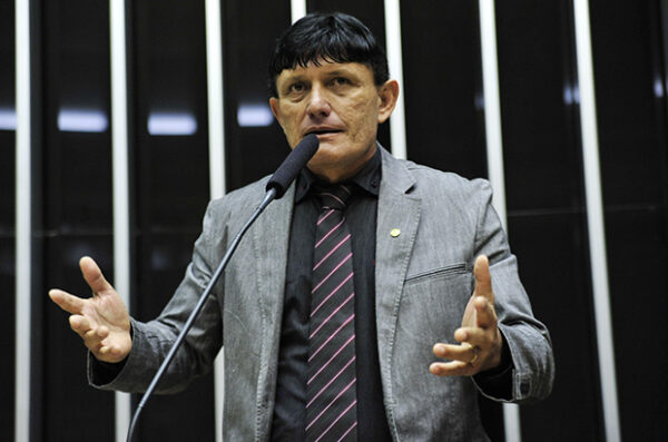 Éder Mauro está entre os 10 deputados federais mais gastadores do Brasil