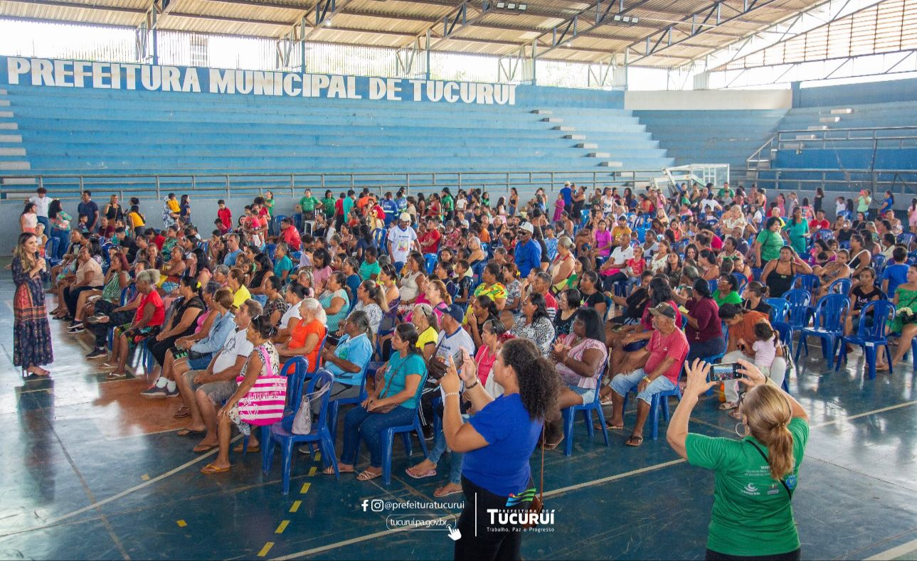 Mais de 100 famílias participam de confraternização no Ginásio Poliesportivo de Tucuruí