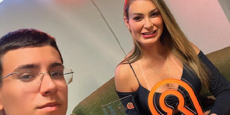 ‘Sou uma atriz’, declara Andressa Urach sobre cenas de sexo na presença do filho