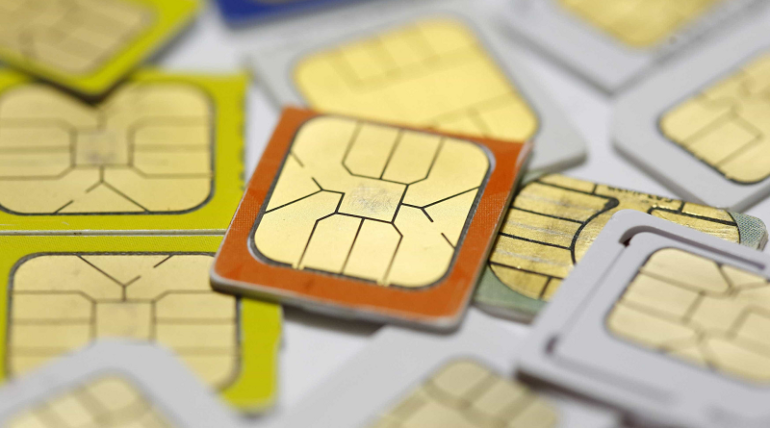 Homem engole chip de celular e cartão de memória antes de ser preso