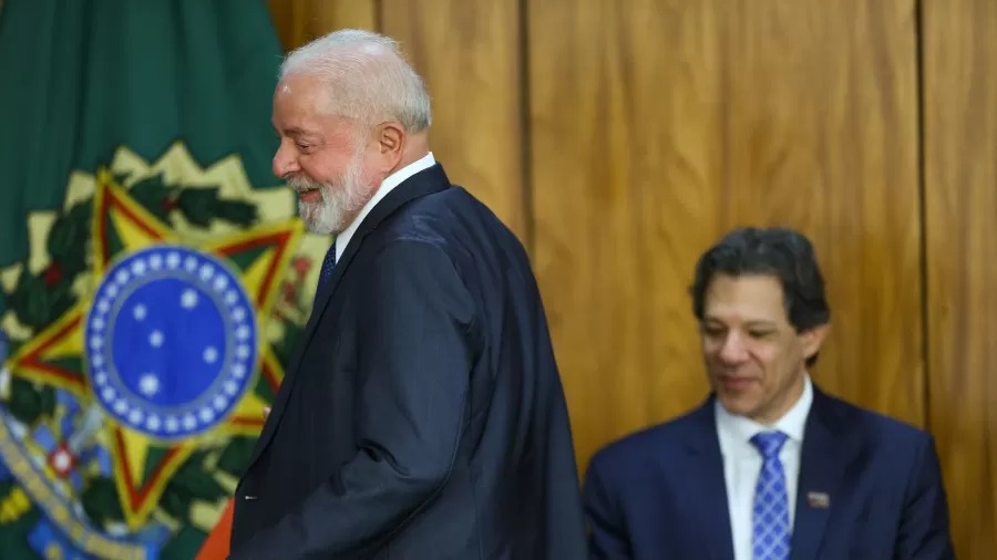 Lula sanciona lei que taxa super-ricos e offshores