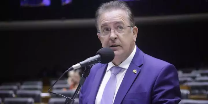 Relator do Orçamento de 2024 aumenta emendas para R$ 53 bi