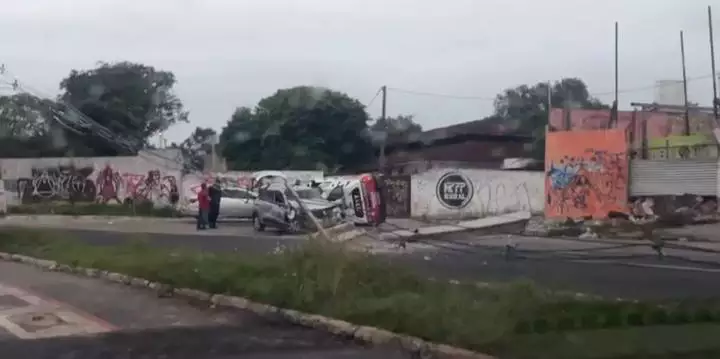 Viatura da Polícia Militar capota durante perseguição no Pará