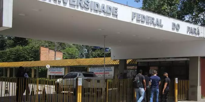 Universidades federais do Brasil sofrem cortes pelo 9º ano