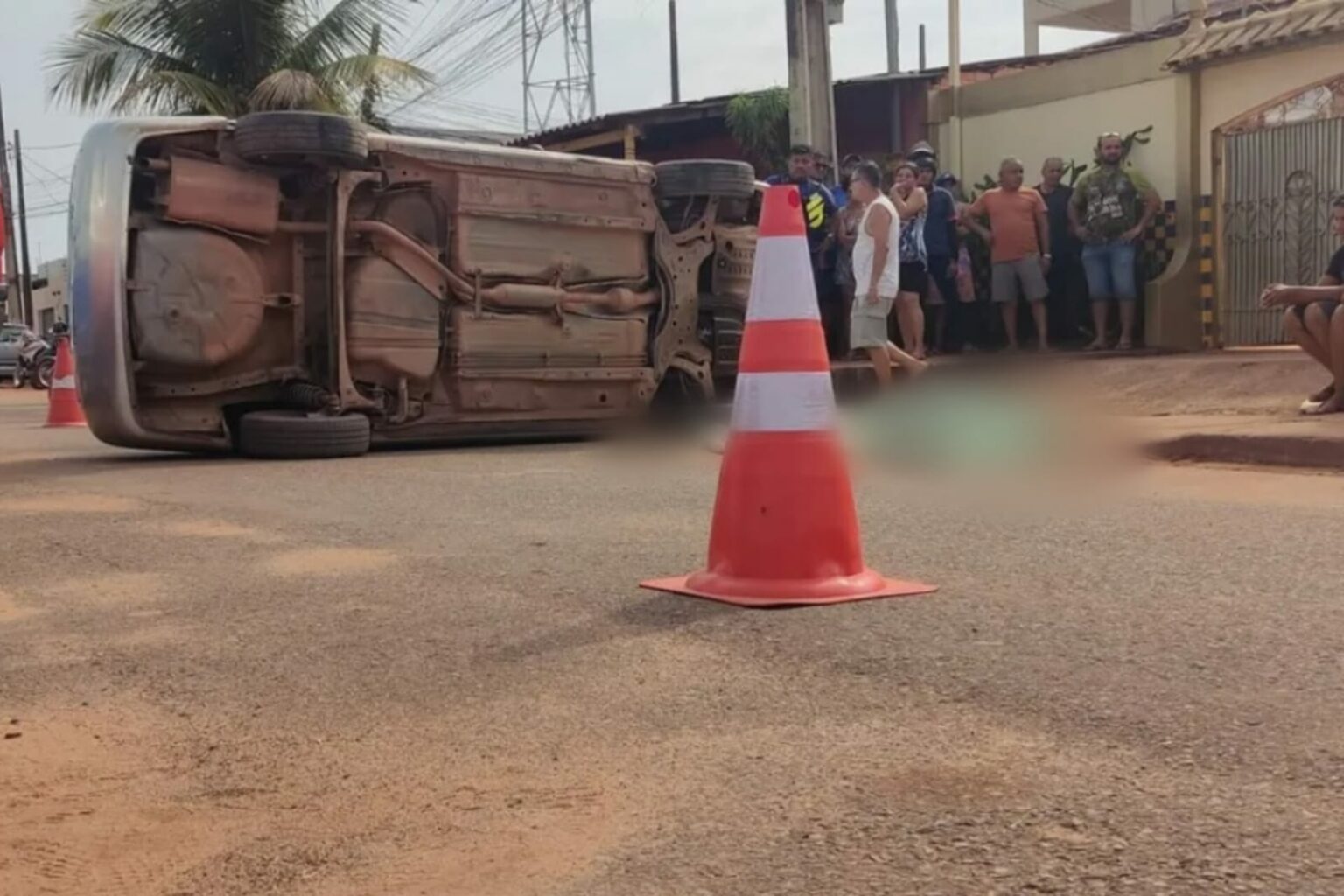 Idosa morre atropelada por carro na garagem da casa em Santarém