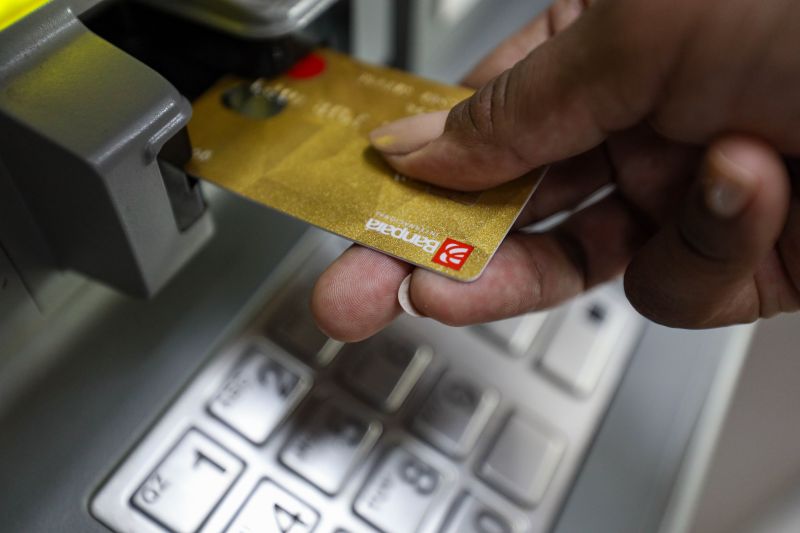 Estado paga segunda parcela do 13° para mais de 107 mil servidores