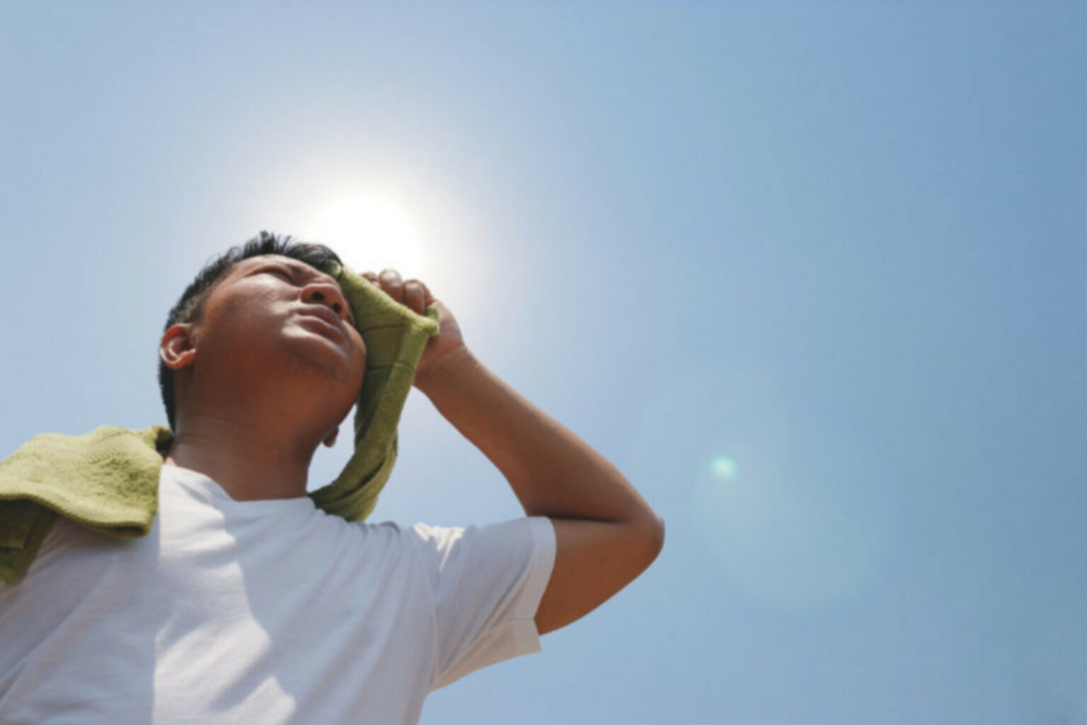 Excesso de sol na cabeça pode comprometer o cérebro, diz especialista