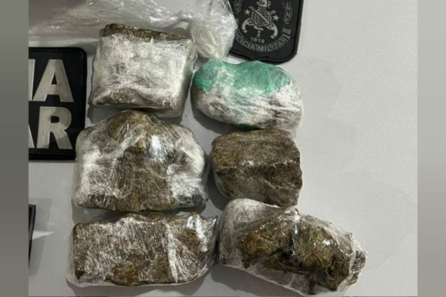 Mulher é presa com drogas escondidas em caixa de sapatos no Pará