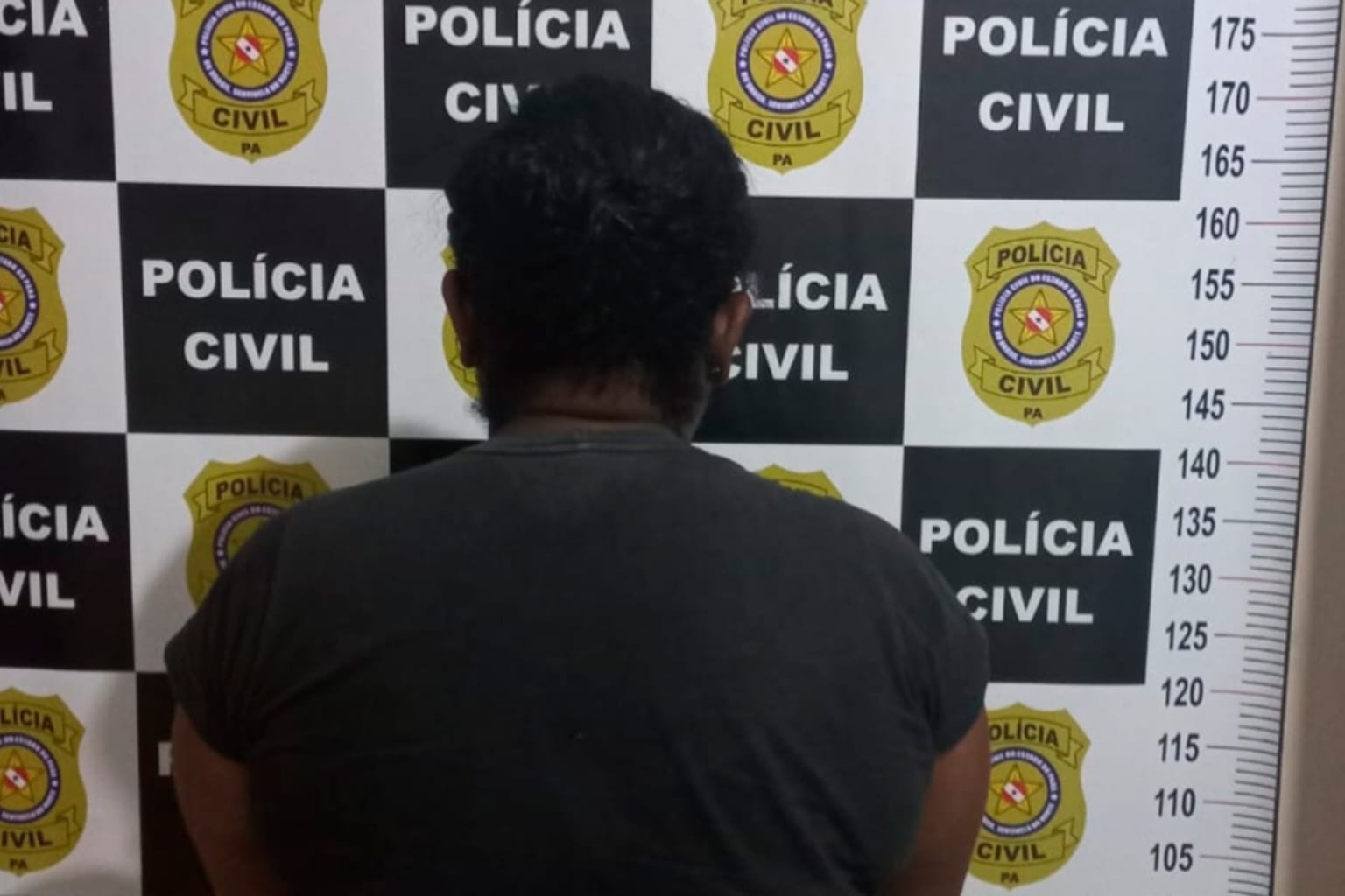 Mulher é presa ao ser flagrada com celular roubado em Breu Branco