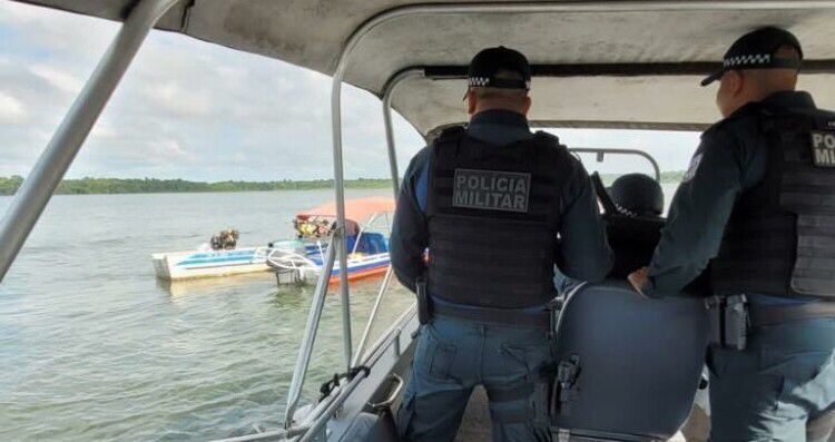 Bombeiros resgatam criança de três anos desaparecida em acidente com barcos no Marajó