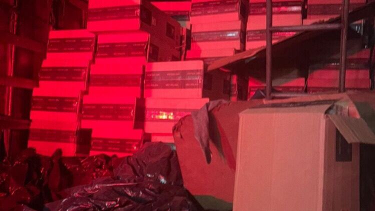 Caminhão é flagrado com mais de cinco mil maços de cigarros ilegais no Pará