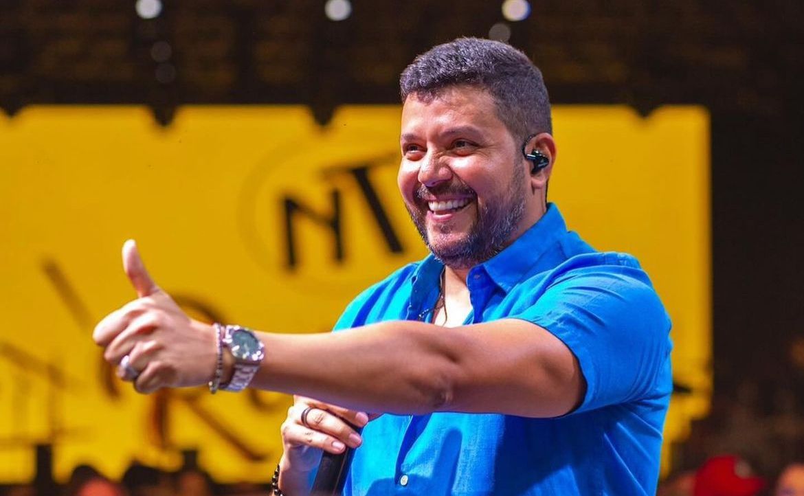 Vocalista do Nosso Tom, Júlio Cezar Patrício, se afasta dos palcos