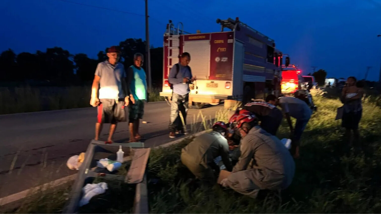 Van com mais de 12 passageiros sofre acidente na PA-150