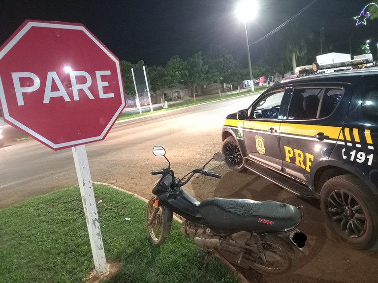 PRF apreende adolescente pilotando moto furtada no sudeste do Pará