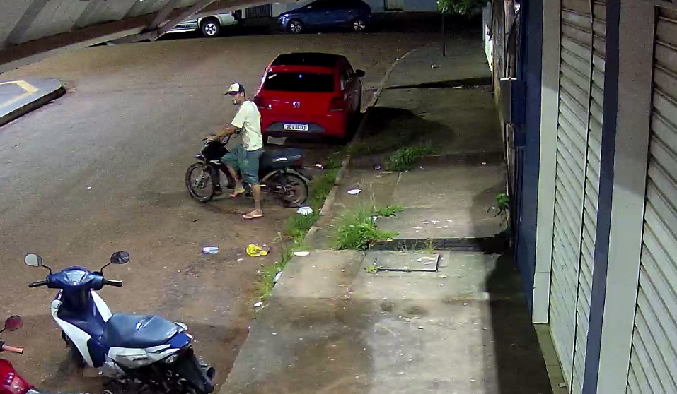 Criminoso furta motocicleta na madrugada de réveillon em Anapu