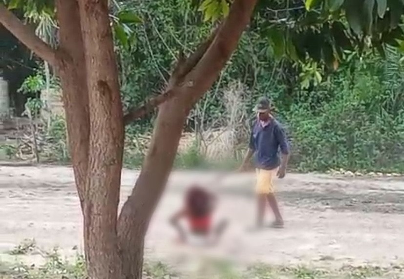 Homem agride a própria irmã a pauladas