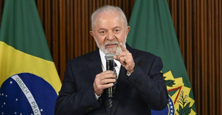 Presidente Lula decreta luto nacional de três dias por morte de Zagallo