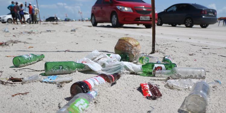 Pará proíbe consumo de bebidas em garrafas de vidro nas praias estaduais