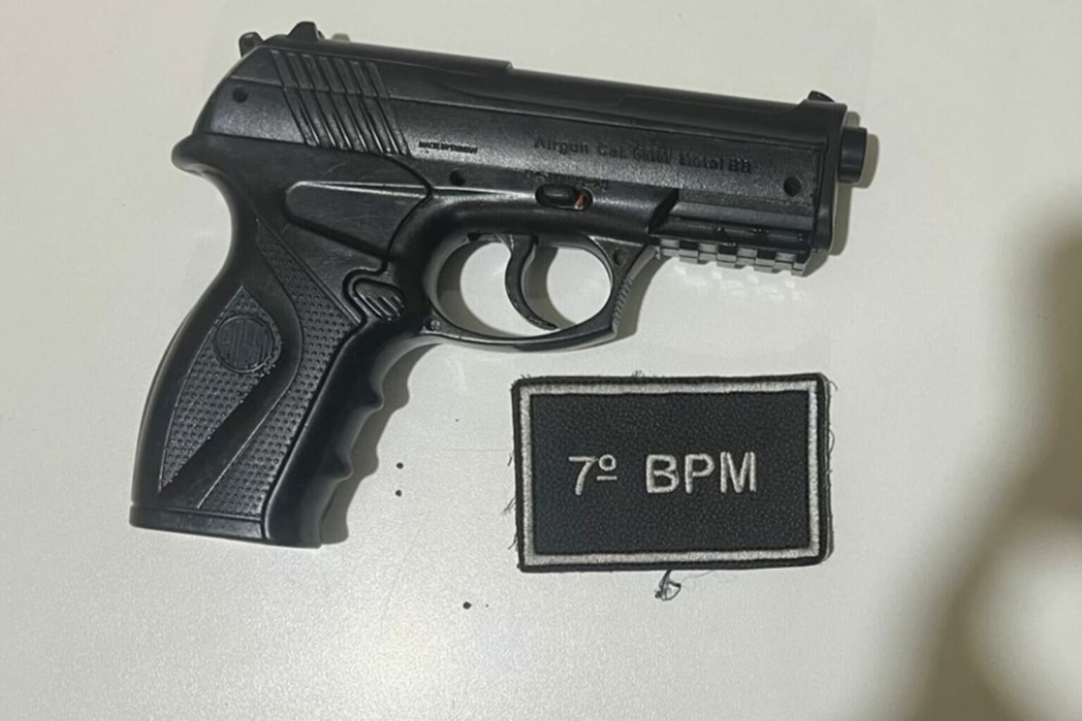 Motociclista é preso com arma de fogo em Redenção