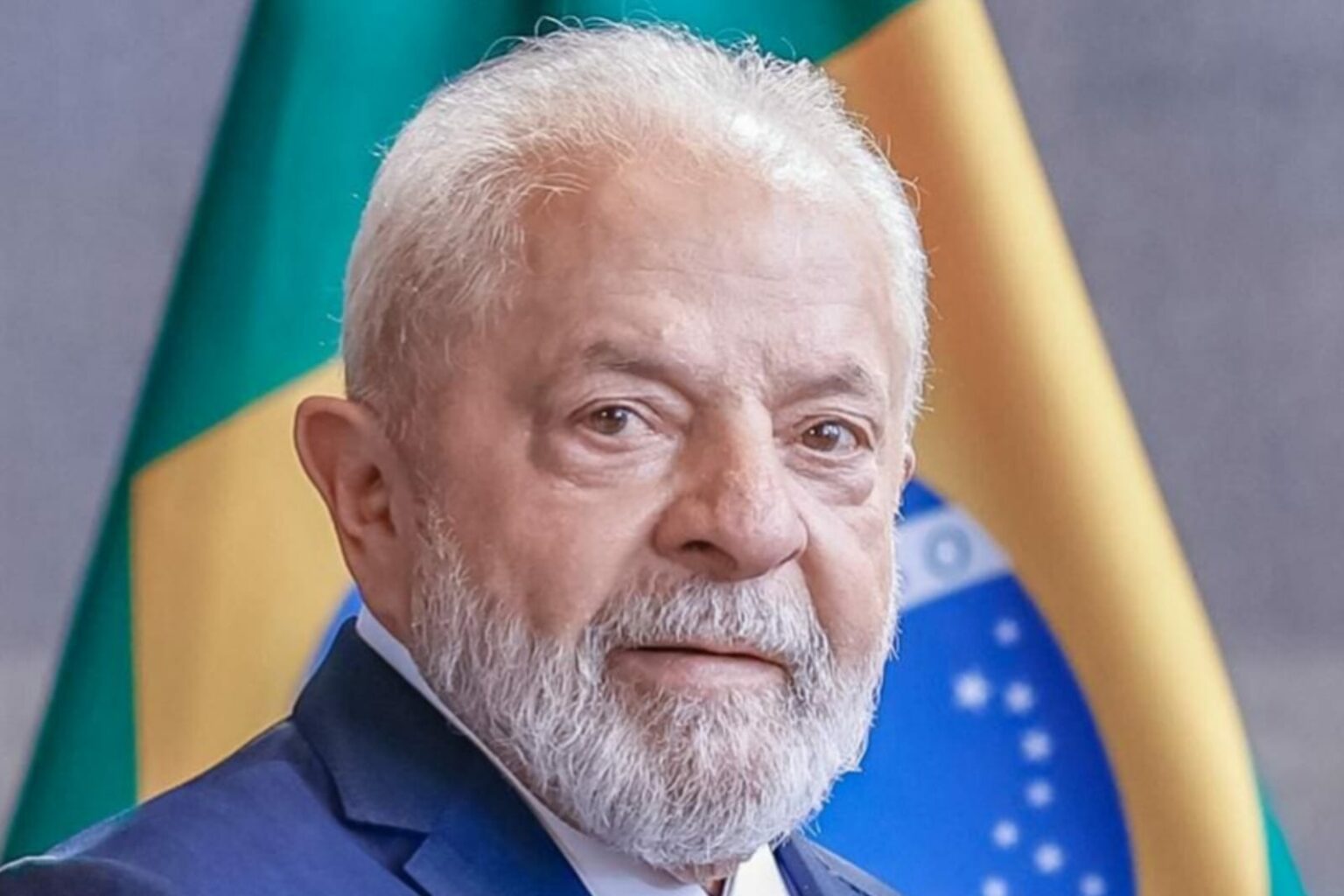 Pesquisa afirma que Lula começa 2024 com aprovação de 55,2%