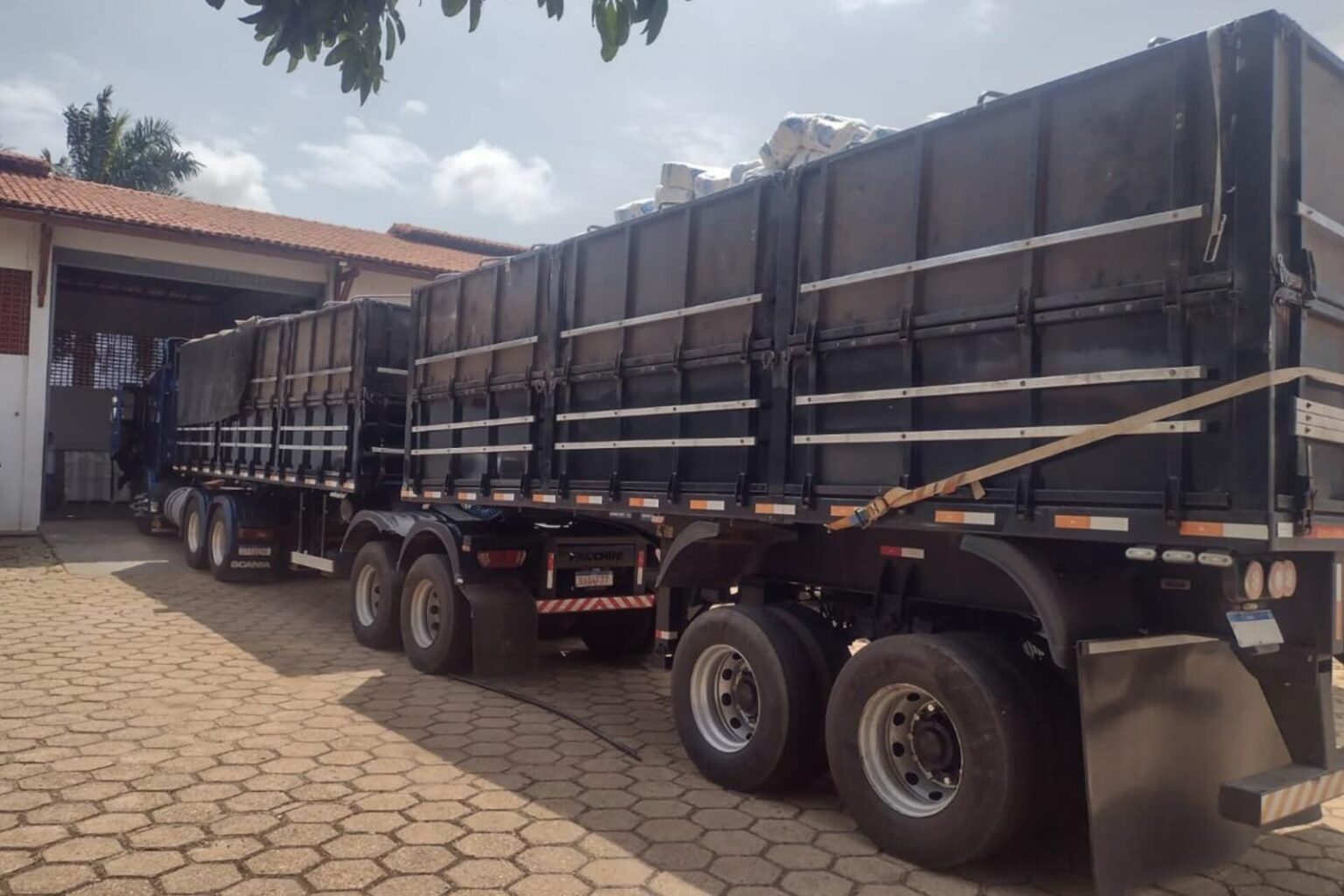 Sefa apreende mais de 9 mil quilos de farinha em Dom Eliseu