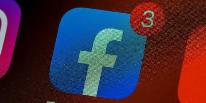 Tribunal da Rússia determina prisão de porta-voz da dona do Facebook