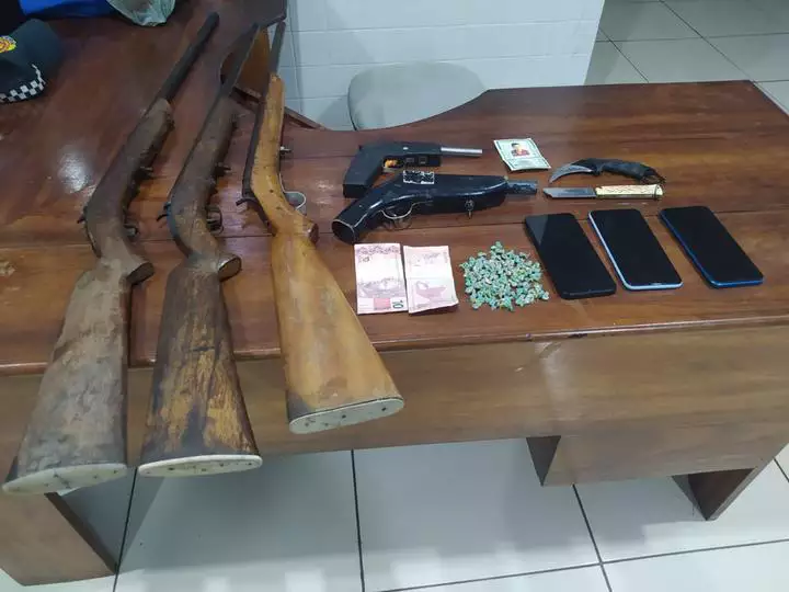 Dupla é presa com armas e drogas em Aurora do Pará