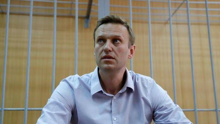 Serviço penitenciário russo alega que Navalny teve morte súbita após caminhada