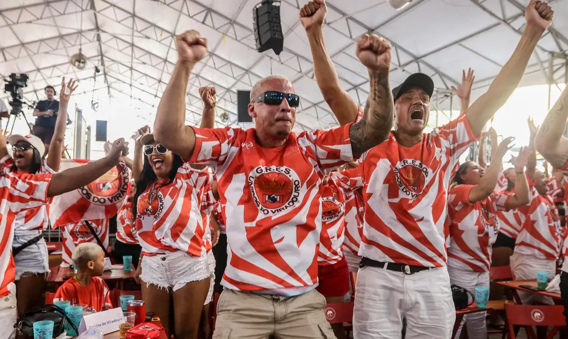 Viradouro é campeã do carnaval do Rio de Janeiro