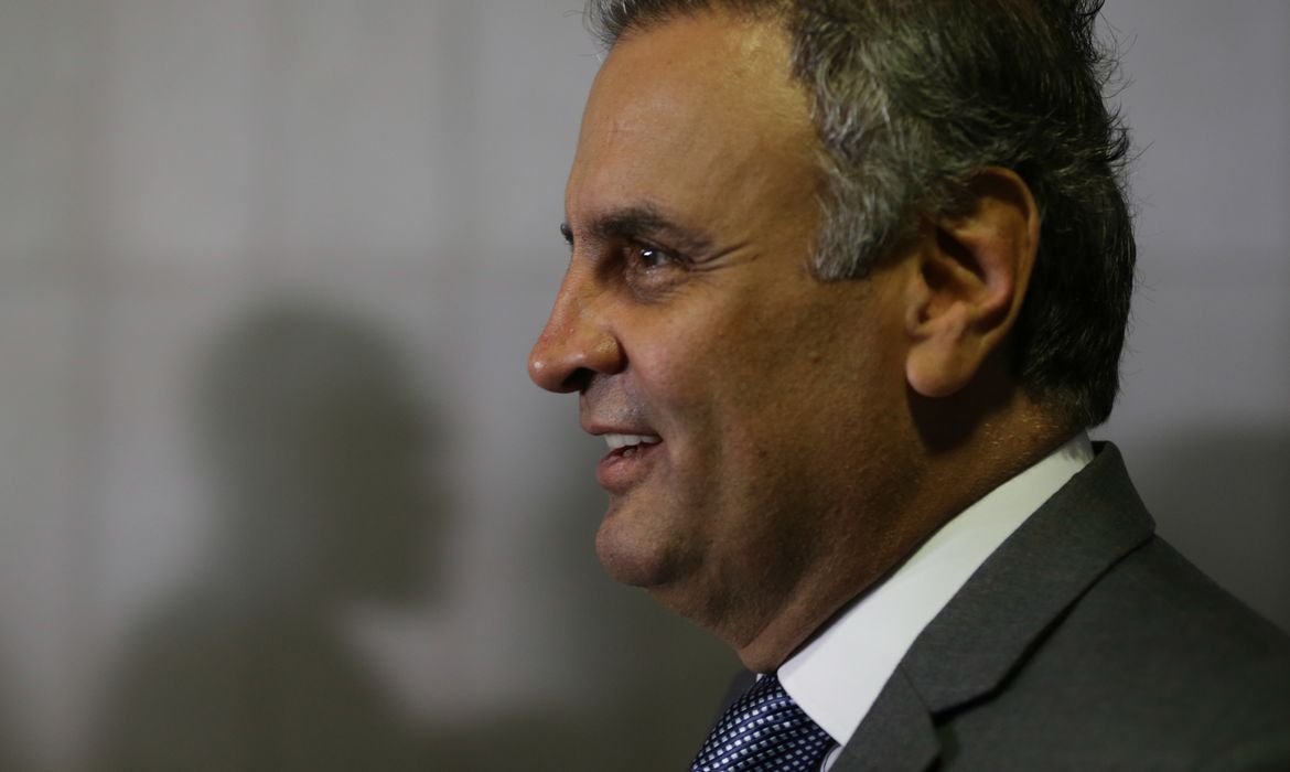 STF arquiva inquérito contra Aécio Neves