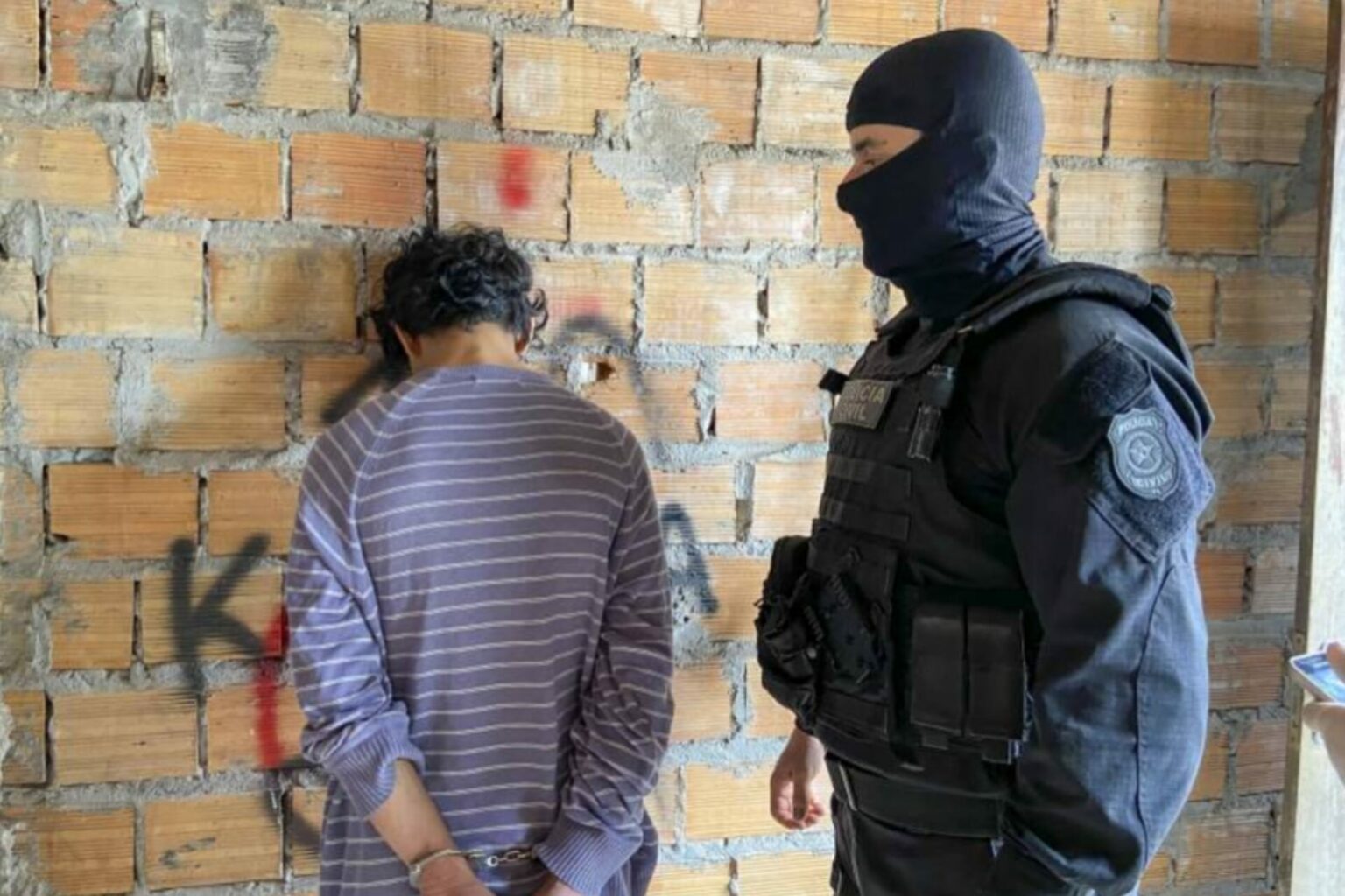 PC prende suspeito de estupro de vulnerável e compartilhamento de pornografia