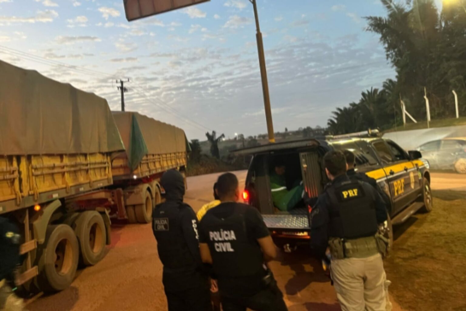 Onze pessoas são presas por desviar cargas de grãos em Itaituba