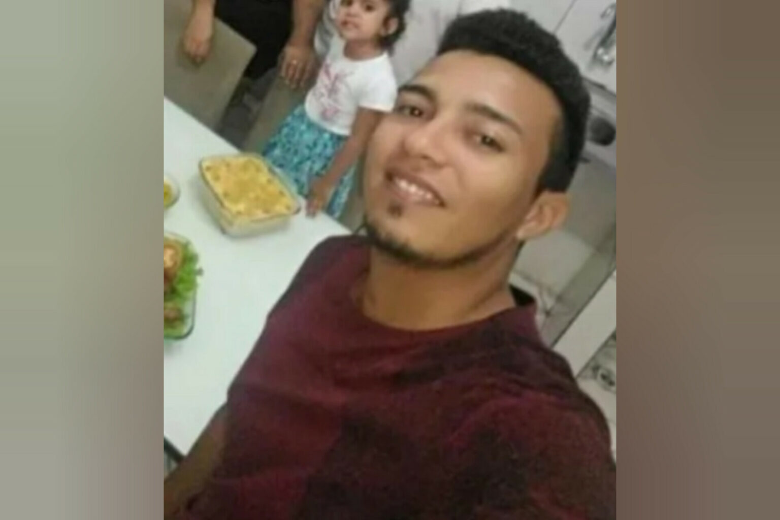 Homem morre eletrocutado e fica pendurado em poste no interior do Pará