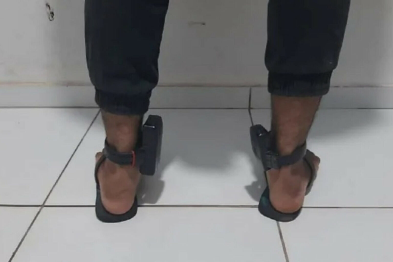 Ladrão é preso com uma tornozeleiras eletrônica do Maranhão e outra do Piauí