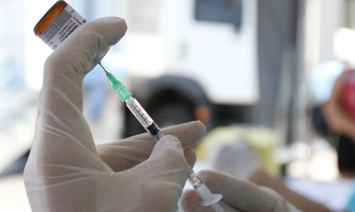 Vacinação contra a gripe é liberada para toda a população a partir de seis meses