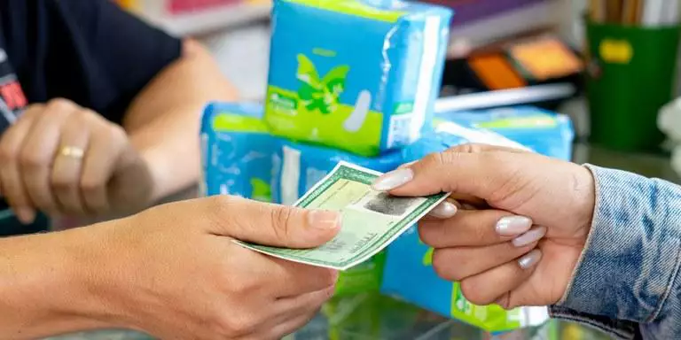 373 farmácias disponibilizam absorventes gratuitamente no Pará