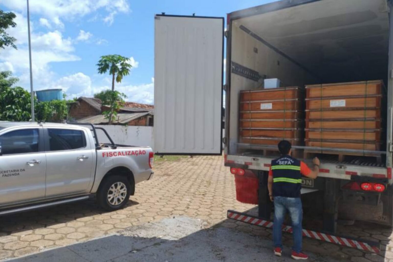 Sefa apreende três toneladas de suco de laranja em Dom Eliseu