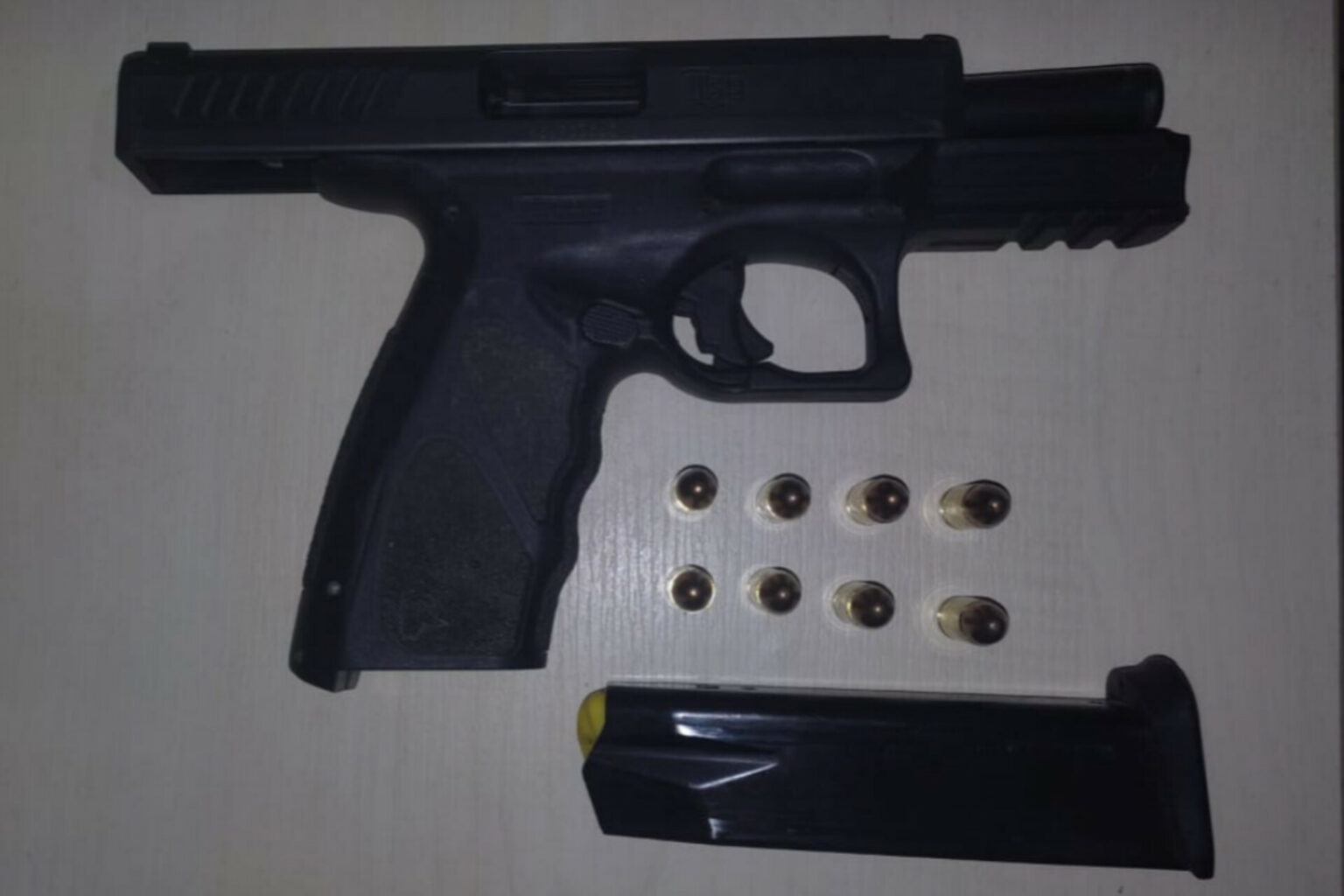 Homem embriagado é preso com arma de fogo em bar de Tucuruí