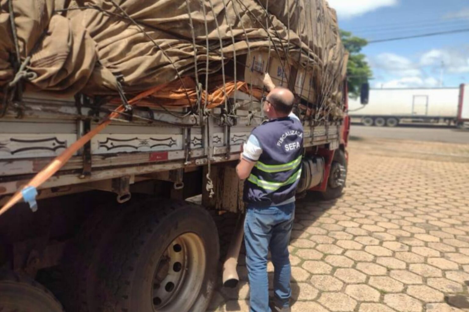 Sefa apreende 7 toneladas de materiais de construção em Dom Eliseu